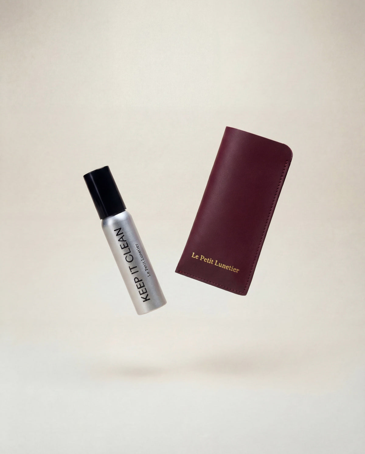 Pochette en cuir bordeaux + spray