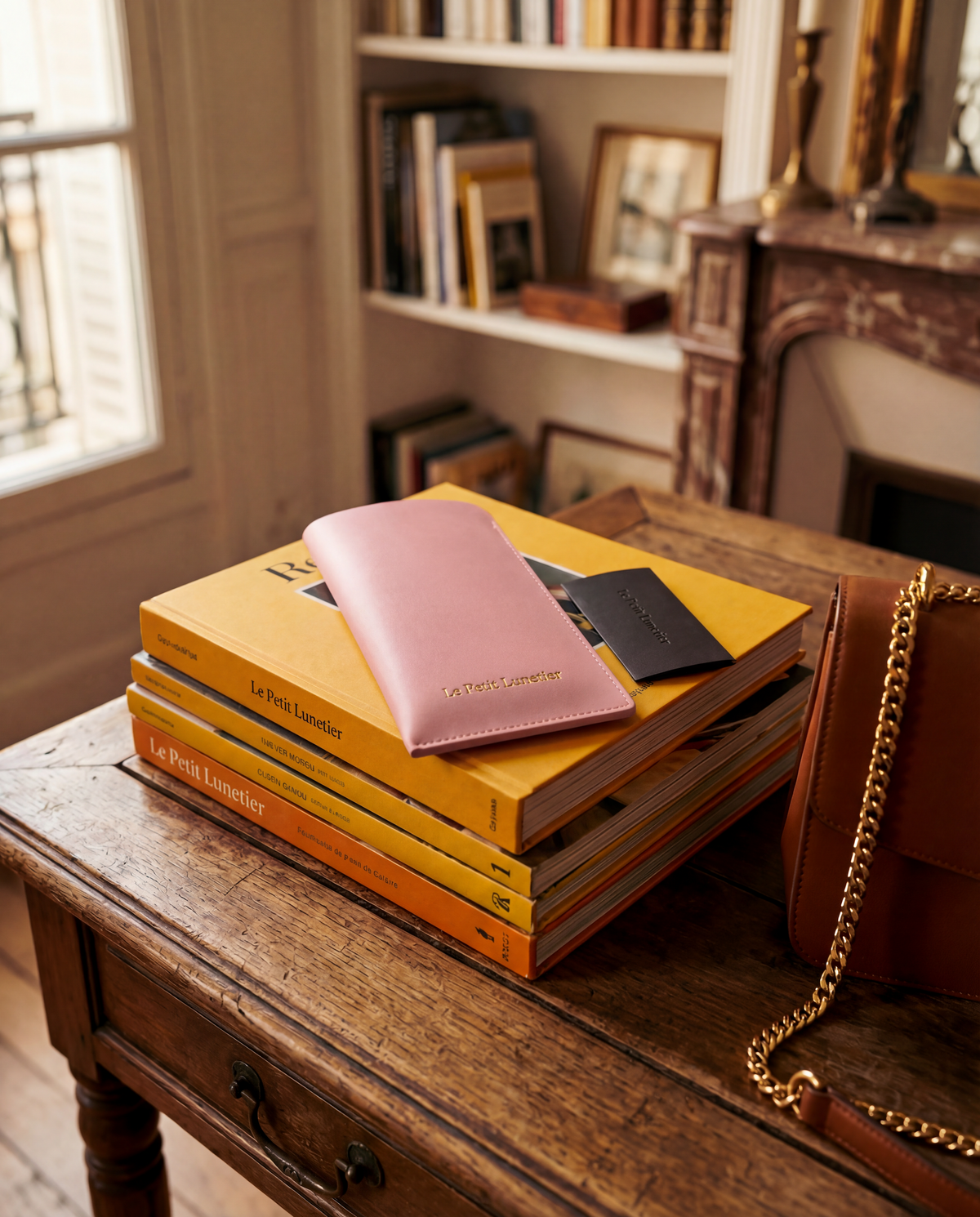 Pochette rose en cuir